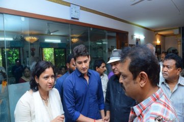 Celebrities Pay Homage to Vijaya Nirmala Garu
